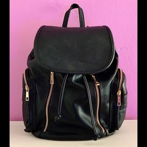 Black Faux Leather SchoolBag📚✏️💁🏻‍♀️